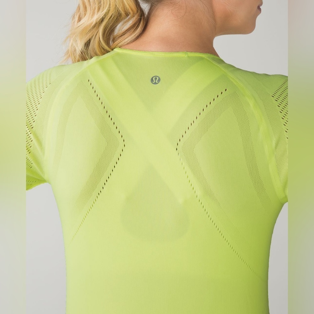 Lululemon Light Speed Long Sleeve Ray Neon Yellow Lightweight Size Medium - Picture 2 of 6